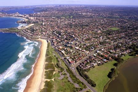Aerial Image of CURL CURL BEACH