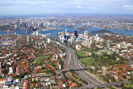 Aerial Image of NEUTRAL BAY TO THE CITY