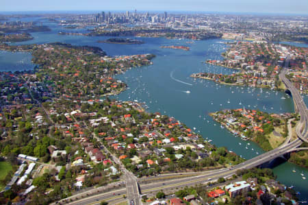 Aerial Image of HUNTERS HILL