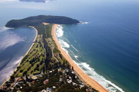 Aerial Image of BARRENJOEY  HEAD  PALM BEACH