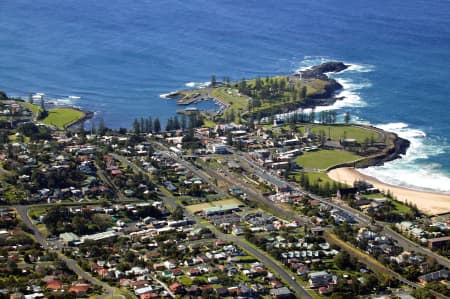 Aerial Image of KIAMA HARBOUR AND BLOW HOLE POINT.