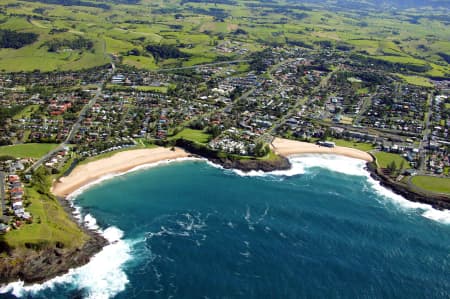 Aerial Image of KENDALLS AND SURF BEACH KIAMA