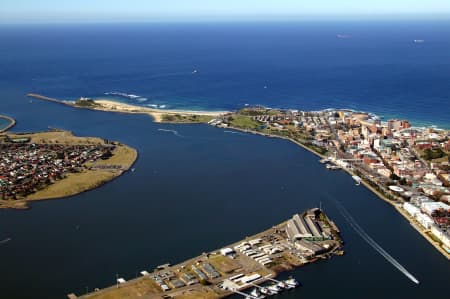 Aerial Image of PORT HUNTER