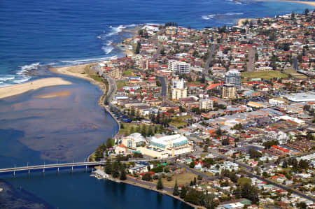 Aerial Image of THE ENTRANCE