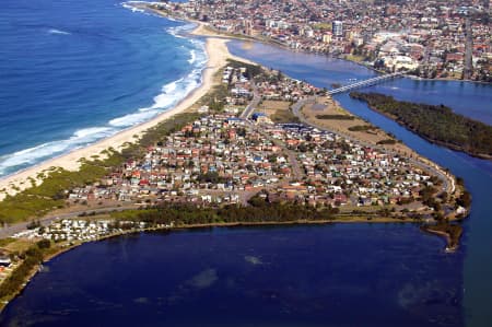 Aerial Image of THE ENTRANCE