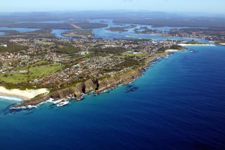 Aerial Image of BENNETTS HEAD AND SECOND HEAD,  FORSTER