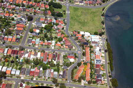 Aerial Image of DRUMMOYNE, THE PARADE