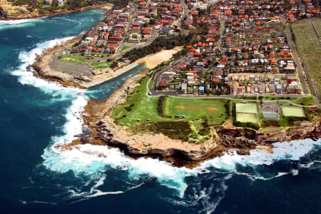 Aerial Image of CLOVELLY.