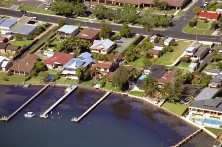 Aerial Image of SARATOGA.