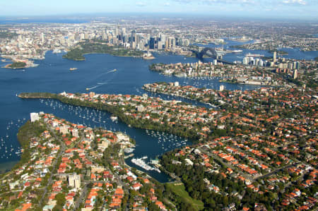 Aerial Image of MOSMAN BAY TO THE CITY.