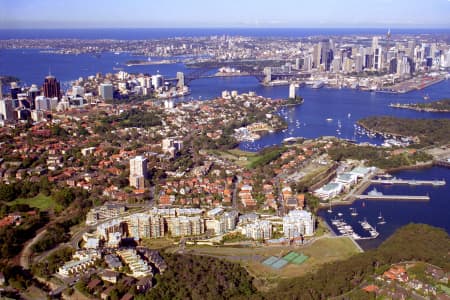 Aerial Image of WOLLSTONECRAFT AND WAVERTON.