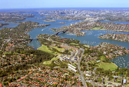 Aerial Image of GLADESVILLE  TO THE CITY