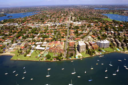 Aerial Image of DRUMMOYNE LOOKING WEST.