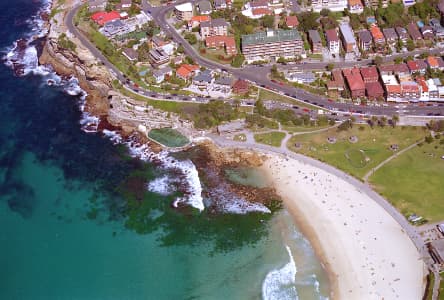 Aerial Image of BRONTE BEACH