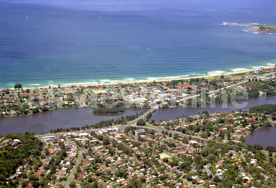 Aerial Image of North Narrabeen over the lagoon