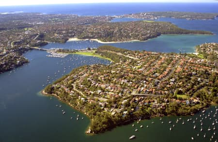 Aerial Image of QUAKERS HAT AND BEAUTY POINT, MOSMAN