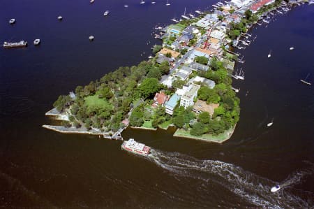 Aerial Image of BIRCHGROVE WHARF