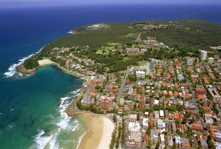 Aerial Image of LOOKING SOUTH TO MANLY