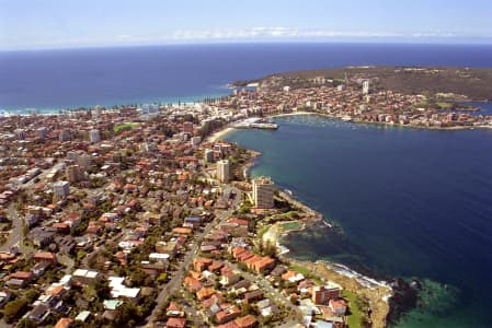 Aerial Image of DUE EAST FROM FAIRLIGHT