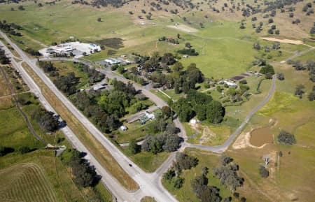 Aerial Image of DOG ON THE TUCKER BOX, GUNDAGAI