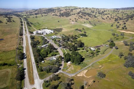 Aerial Image of DOG ON THE TUCKER BOX, GUNDAGAI