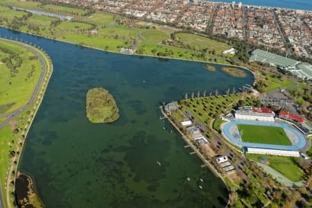 Aerial Image of ALBERT PARK LAKE LOOKING SOUTH-WEST