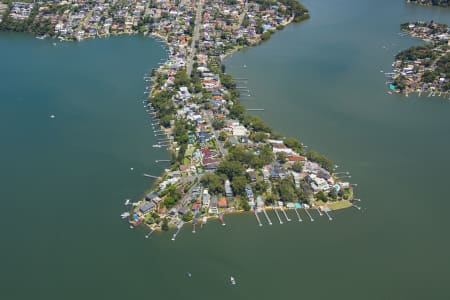 Aerial Image of KANAGAROO POINT NEW SOUTH WALES WATER FRONT HOMES