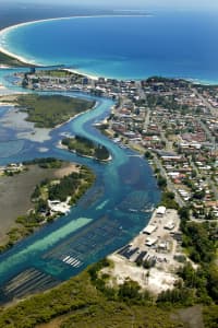 Aerial Image of BRECKENRIDGE CHANNEL TO NINE MILE BEACH.