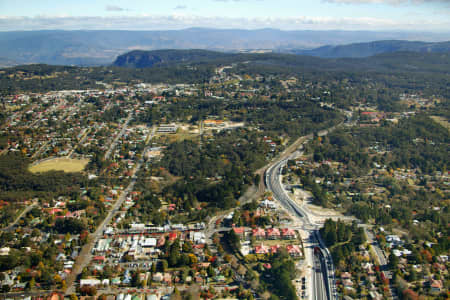 Aerial Image of LEURA WEST.