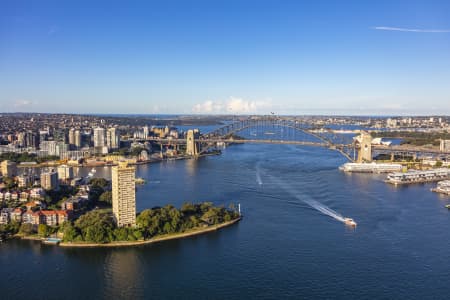 Aerial Image of MCMAHONS POINT