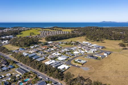 Aerial Image of HALLIDAYS POINT