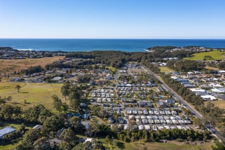 Aerial Image of HALLIDAYS POINT
