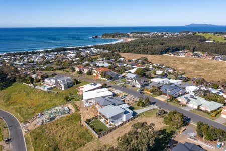 Aerial Image of RED HEAD