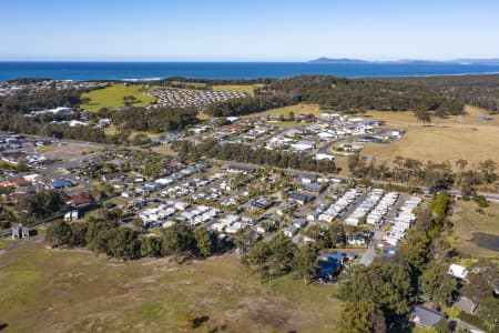 Aerial Image of HALLIDAYS POINT