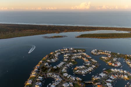 Aerial Image of PARADISE POINT
