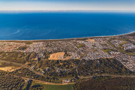Aerial Image of GOLDEN BAY