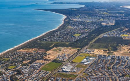 Aerial Image of Lakelands