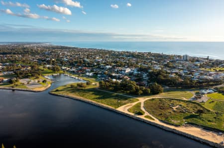 Aerial Image of HALLS HEAD